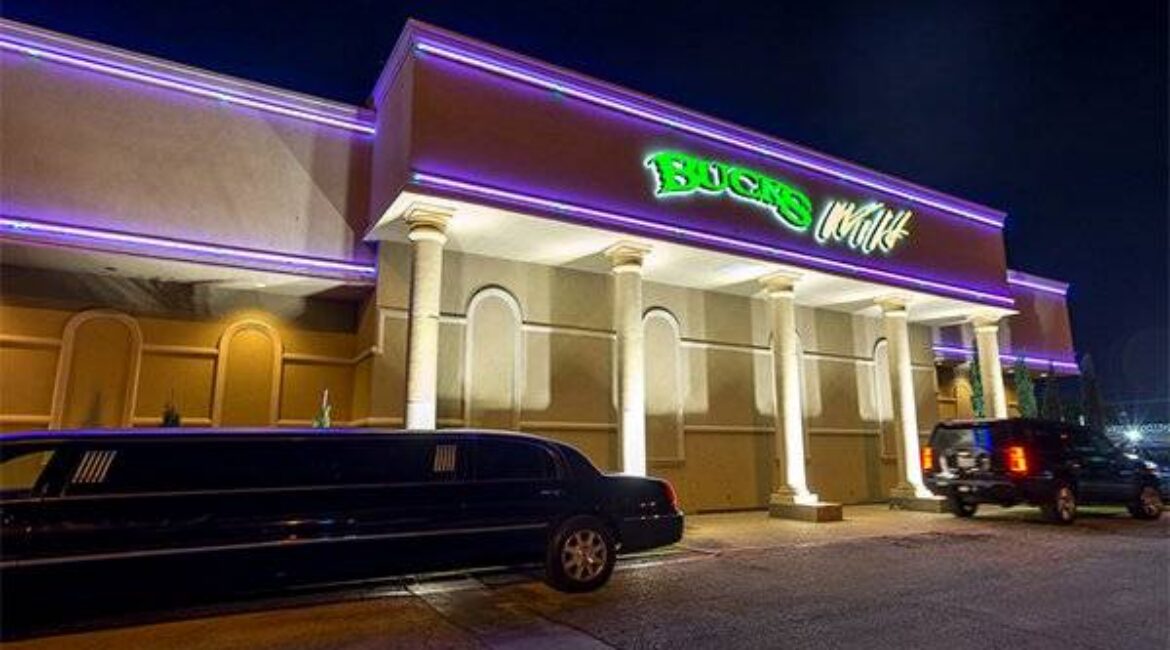 Cabana or Champagne Room? Bucks Wild Fort Worth VIP Guide