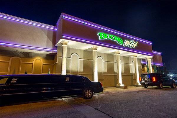 Bucks Wild Dallas VIP transportation limousine